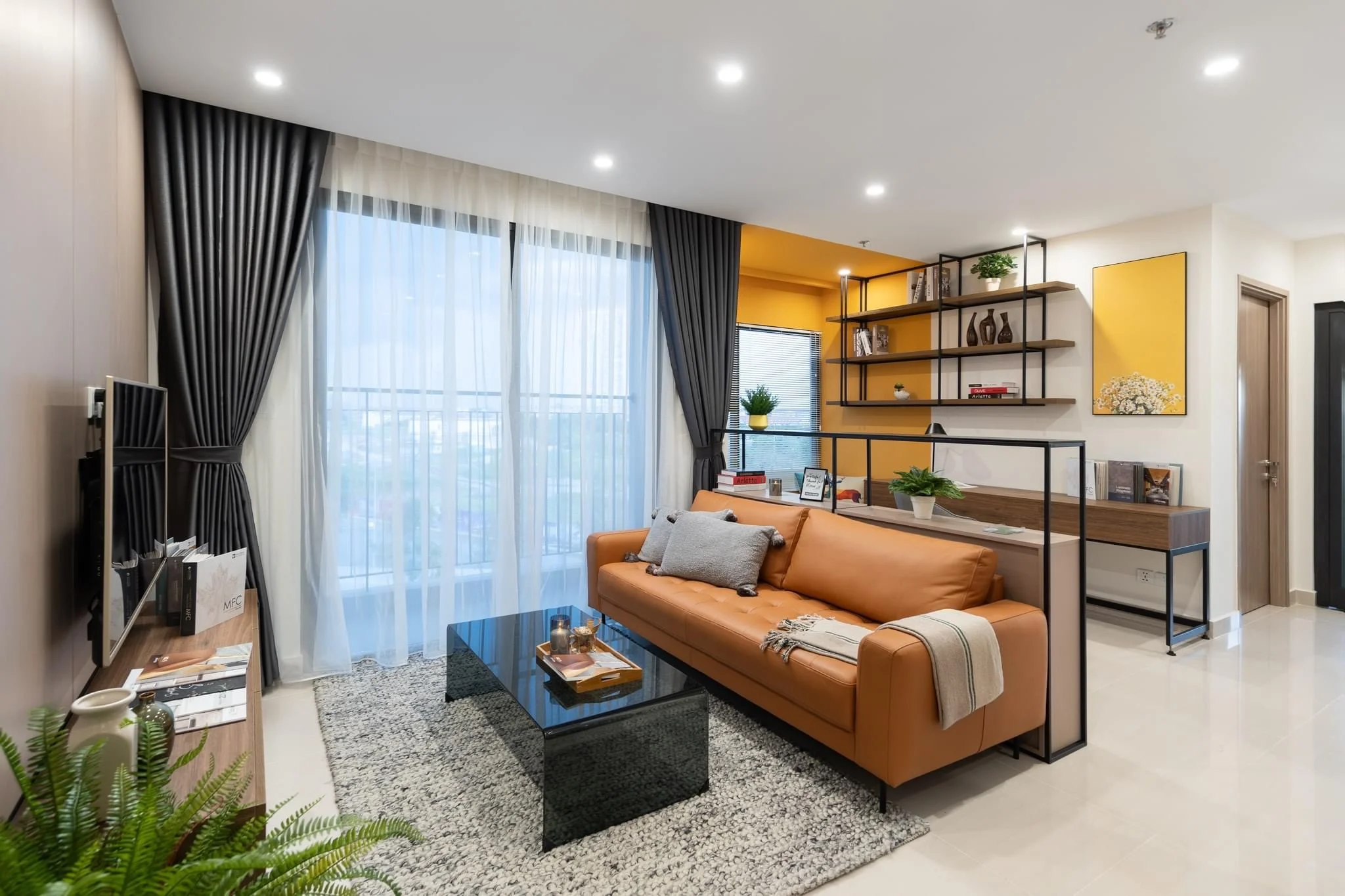 Phối cảnh các căn biệt thự thấp tầng phong cách hiện đại ven dòng kênh nước xanh trong với sân vườn thảm cỏ